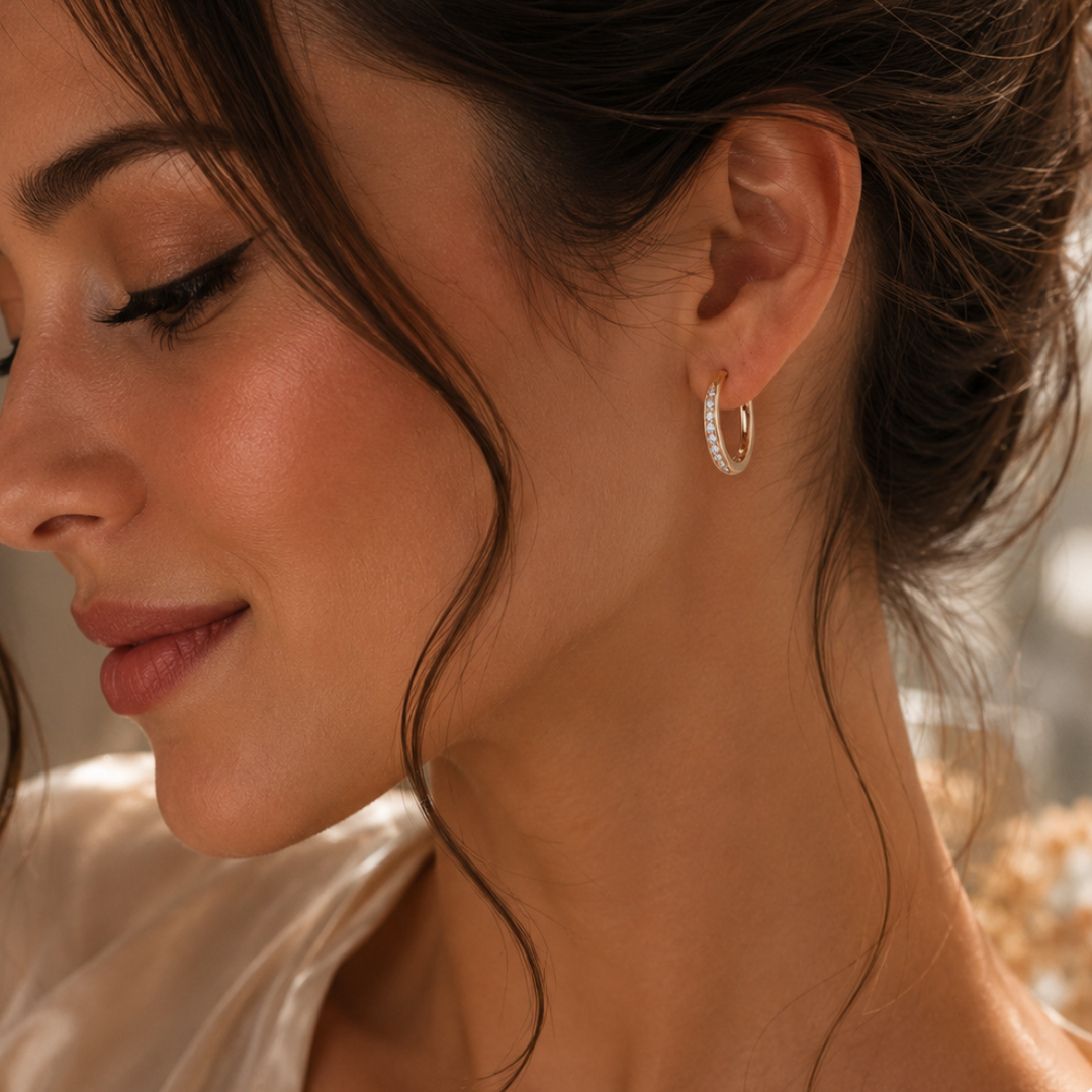 Delicate Hoop Earrings in Gold