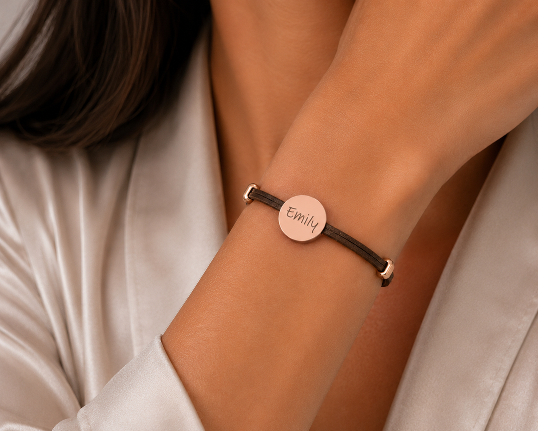 18k Custom Suede Circle Name Bracelet