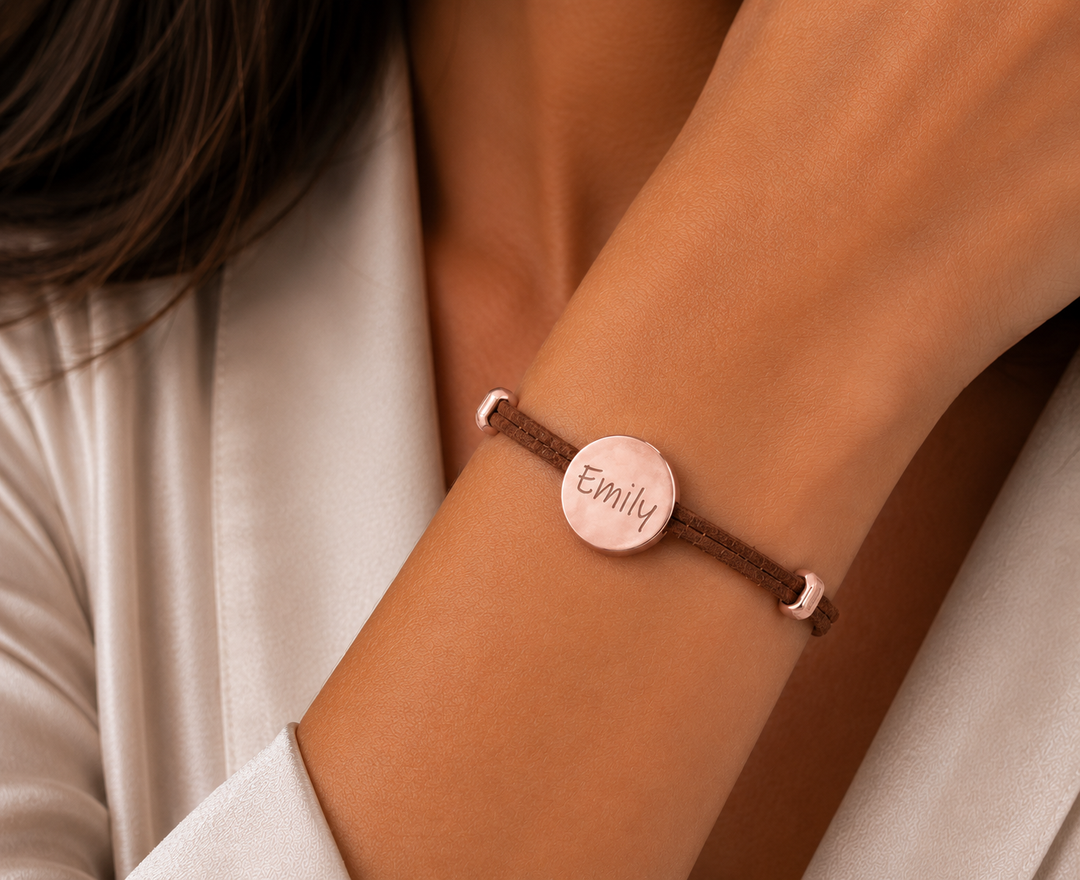 18k Custom Suede Circle Name Bracelet