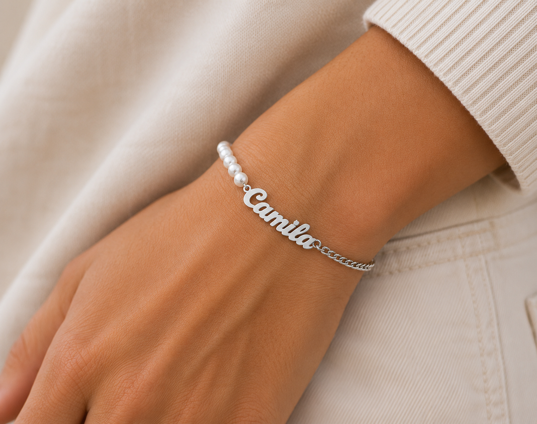 Personalized Name Pearl Figaro Chain Bracelet