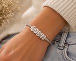 Load image into Gallery viewer, Personalized Family Name Herringbone Chain Bracelet
