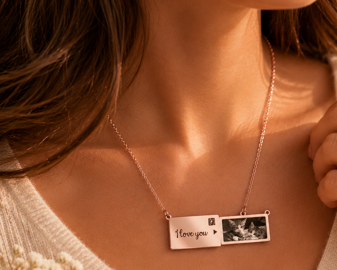 Amoura Memory Necklace
