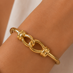 Load image into Gallery viewer, 18k Chunky Buckle Open Bangle Bracelet
