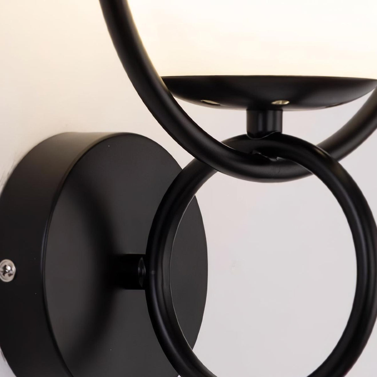 Circle Contemporary Brass Finish Wall Lamp