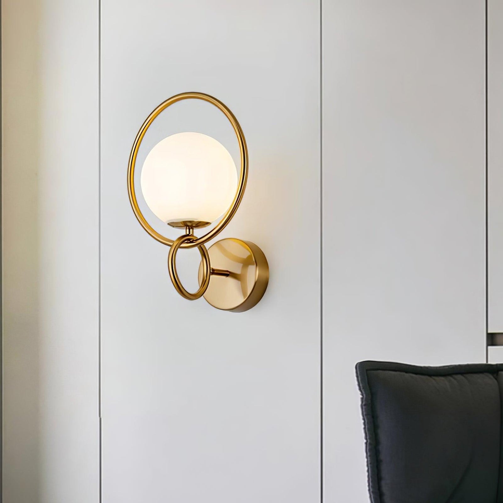Circle Contemporary Brass Finish Wall Lamp