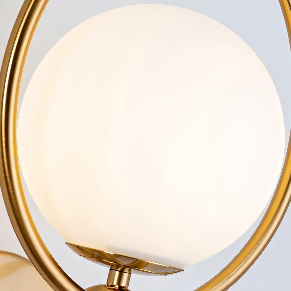 Circle Contemporary Brass Finish Wall Lamp
