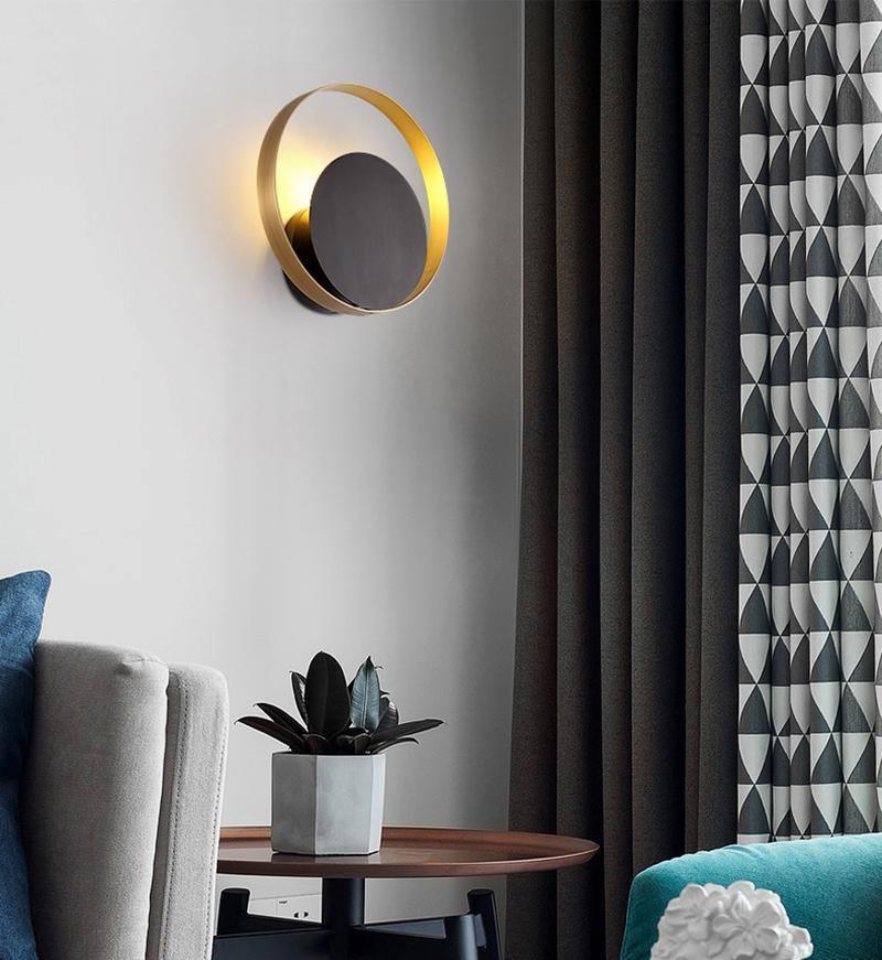Interlocking Circular Ring Brass Finish Wall Lamp