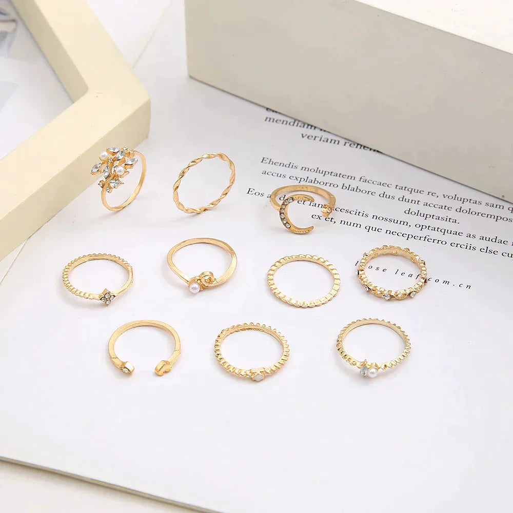 Sparkling bohemian statement ring in gold