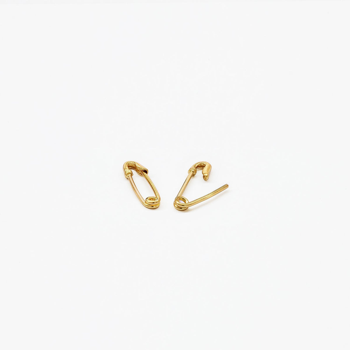 Eden small safety pin earrings