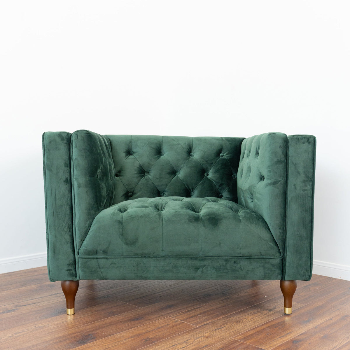 Luxury Dark Green Velvet Lounge Chair for Elegant Living Spaces