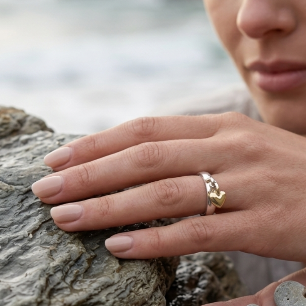 Dainty Vintage Statement Ring in Silver