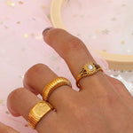 Load image into Gallery viewer, 18k Vintage Inspired Pearl Ring
