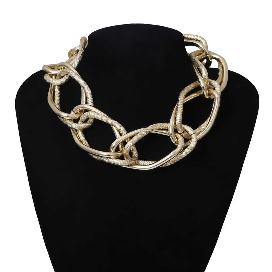 Kynéva Chain Collar Chunky Necklace