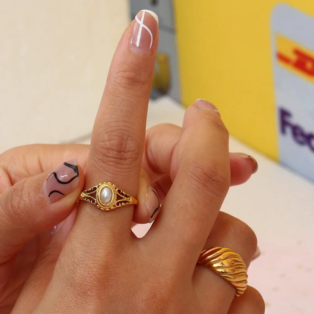 18k vintage inspired pearl ring