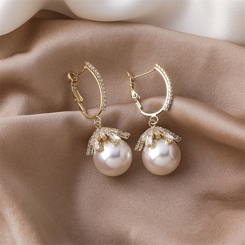 Classic Pearl Drop Earrings