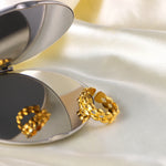Load image into Gallery viewer, 18k Oval Bead Ring
