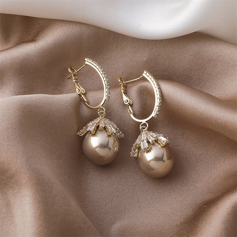 Classic Pearl Drop Earrings