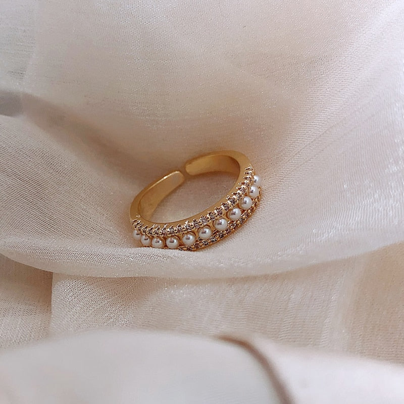 Classic Pearl Statement Ring in Gold