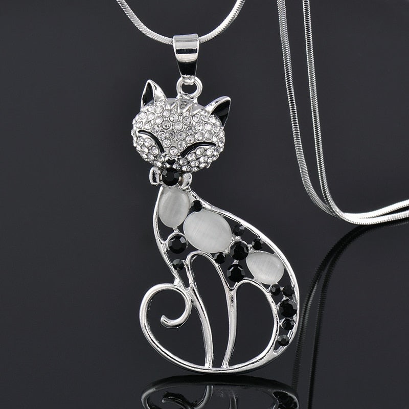Elegant Cat Pendant Necklace in Sterling Silver