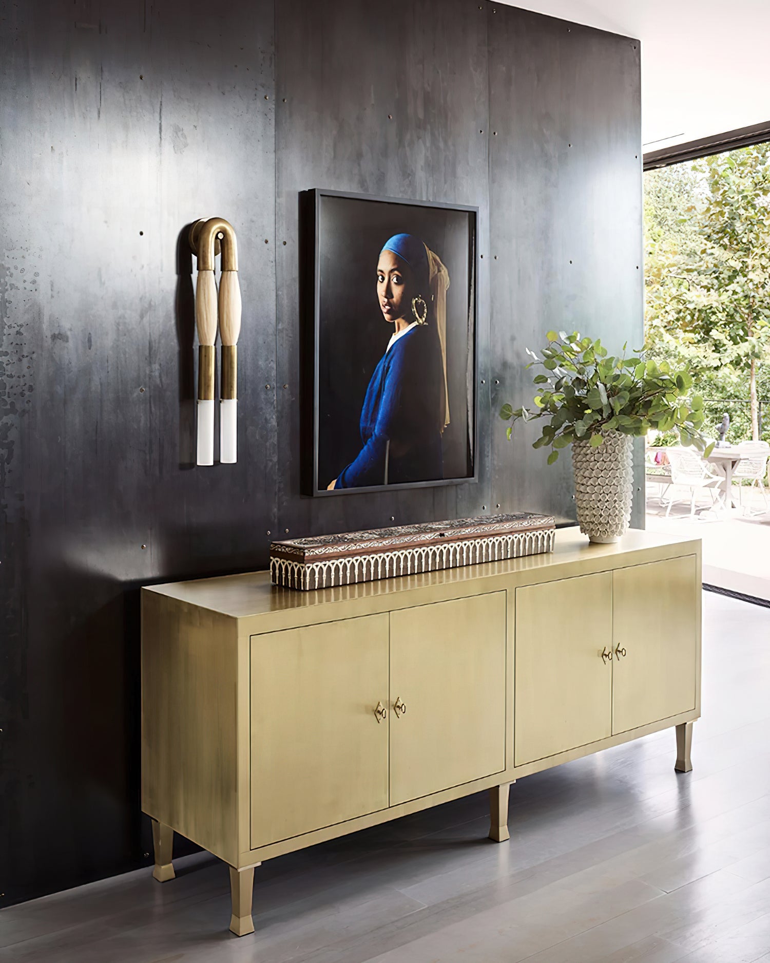 Horsehair Textured Crystal Glass Wall Lamp