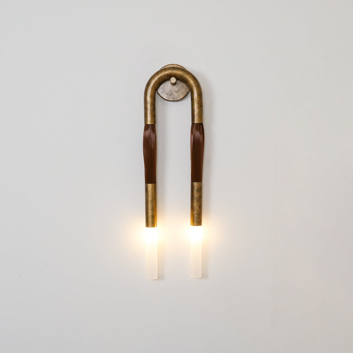 Horsehair Textured Crystal Glass Wall Lamp