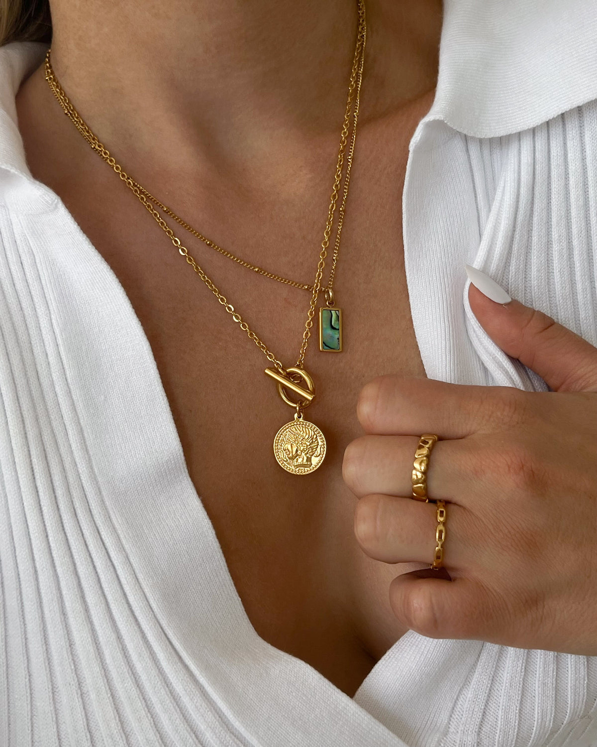 Havana coin necklace with toggle clasp