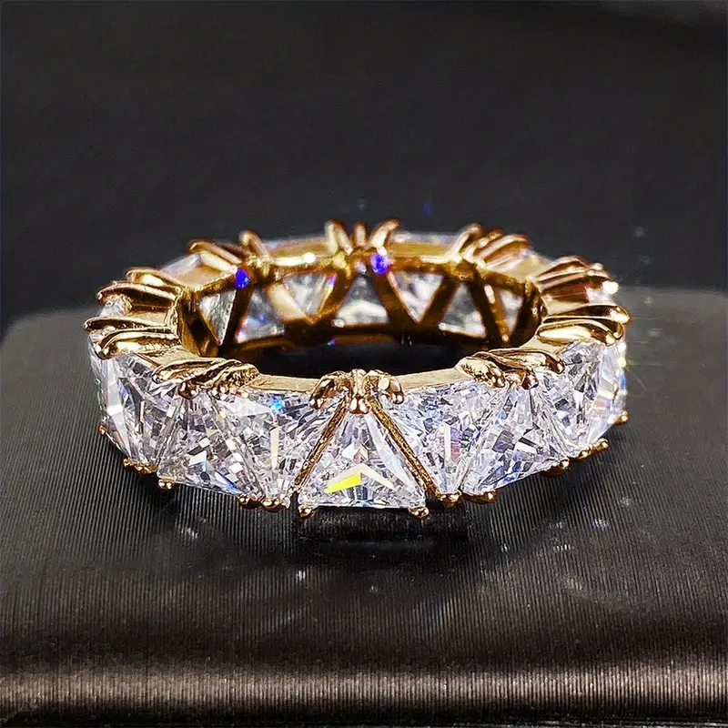 Romantic crystal statement ring in gold