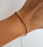 Load image into Gallery viewer, Kendra Gold Heart Chain Bracelet
