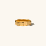 Load image into Gallery viewer, Celeste Vertical Lines Gold Bracelet
