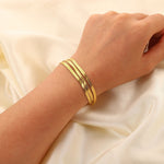 Load image into Gallery viewer, Abela Herringbone Bracelet 3 Layer
