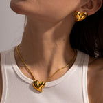 Load image into Gallery viewer, Olga Heart Earrings
