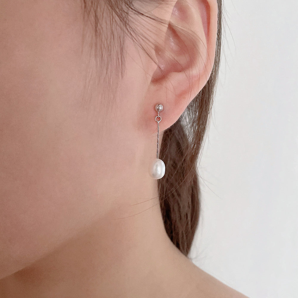 Classic Pearl Drop Earrings