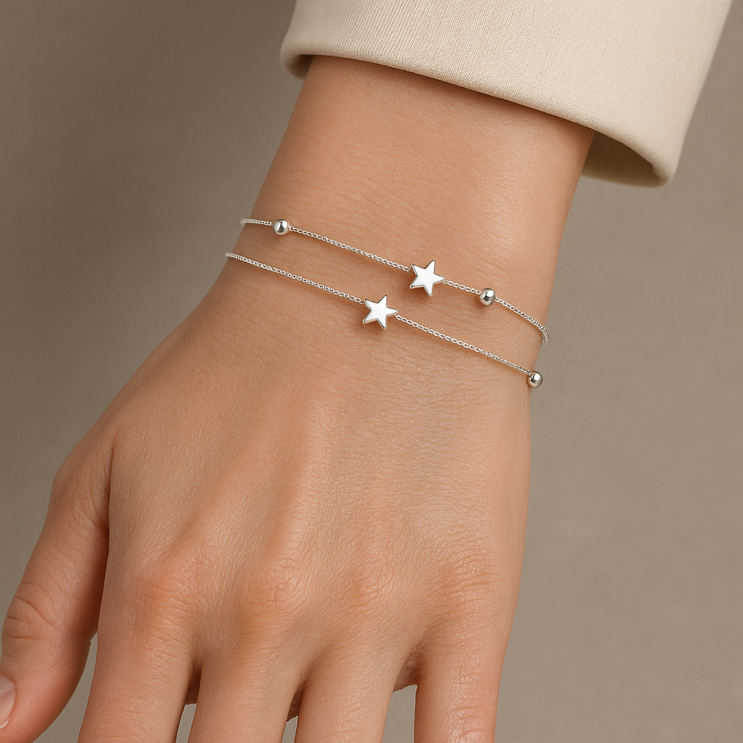 Elegant Star Charm Bracelet in Silver