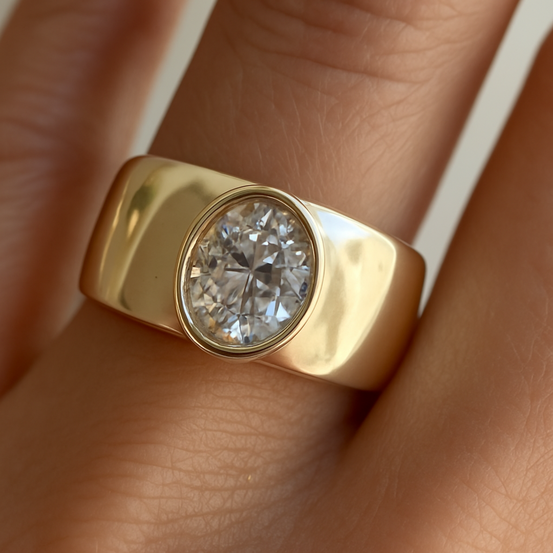 Dainty Zirconia Vintage Ring in Gold
