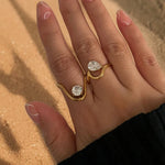 Load image into Gallery viewer, 18k Irregular Twist Diamond Ring
