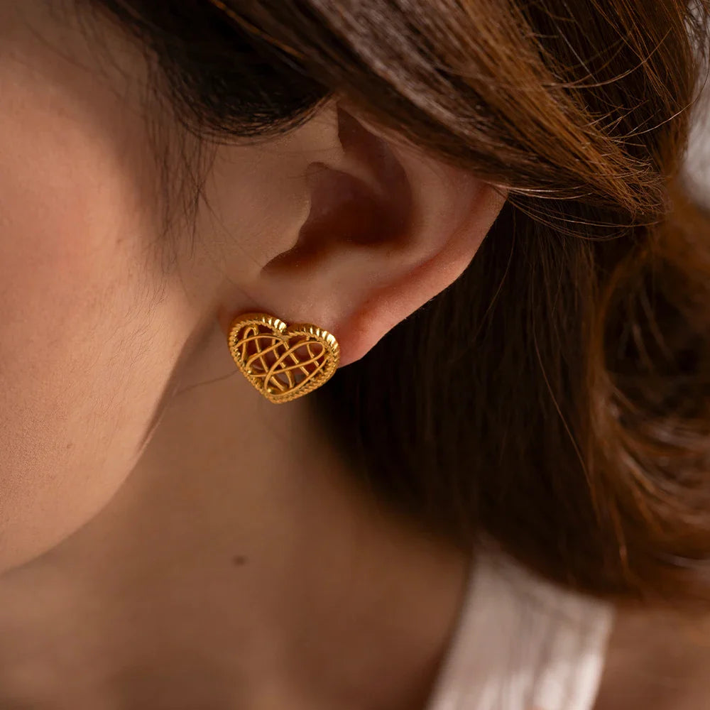 18k open heart mesh earrings