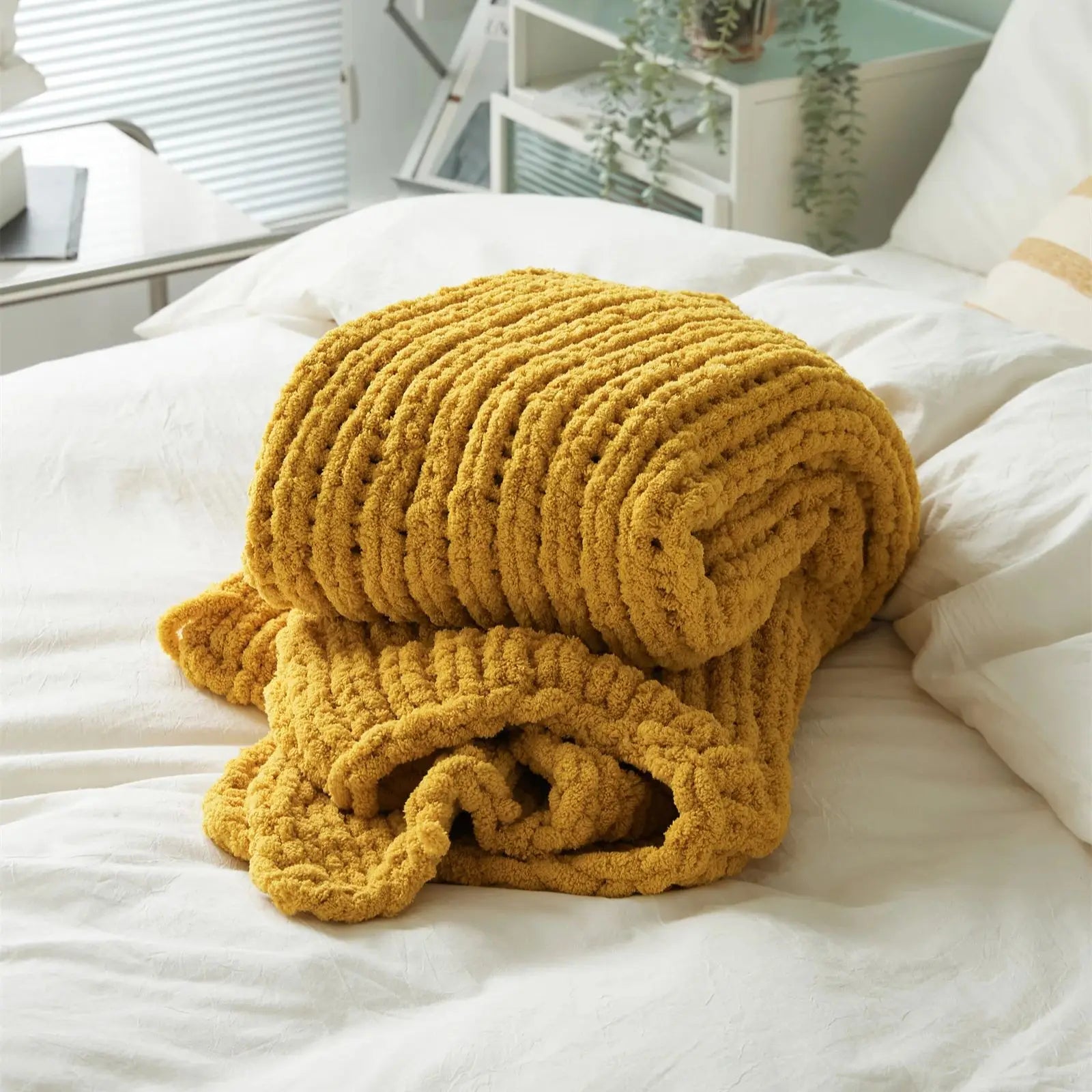 Chunky Knit Chenille - Soft & Cozy Throw Blanket