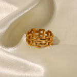 Load image into Gallery viewer, 18k Rice Bead Ring
