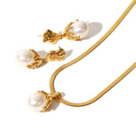Load image into Gallery viewer, 18k Blooming Pearl Necklace and Earrings
