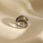 Load image into Gallery viewer, 18k Modern Wrap Around Flat Ring

