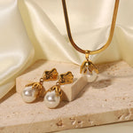 Load image into Gallery viewer, 18k Blooming Pearl Necklace and Earrings
