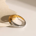 Load image into Gallery viewer, Elegant Two Tone Buckle Link Ring
