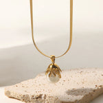 Load image into Gallery viewer, 18k Blooming Pearl Necklace and Earrings
