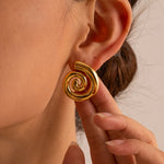 Load image into Gallery viewer, 18k Polished Spiral Earrings
