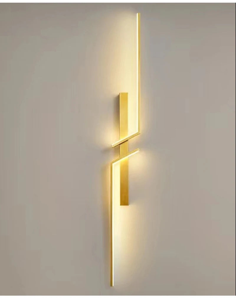 Modern Minimalist LED Wall Light Fixture In Black or Gold