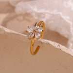 Load image into Gallery viewer, 18k Feminine Five Petal Diamond Ring
