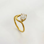 Load image into Gallery viewer, 18k Irregular Twist Diamond Ring
