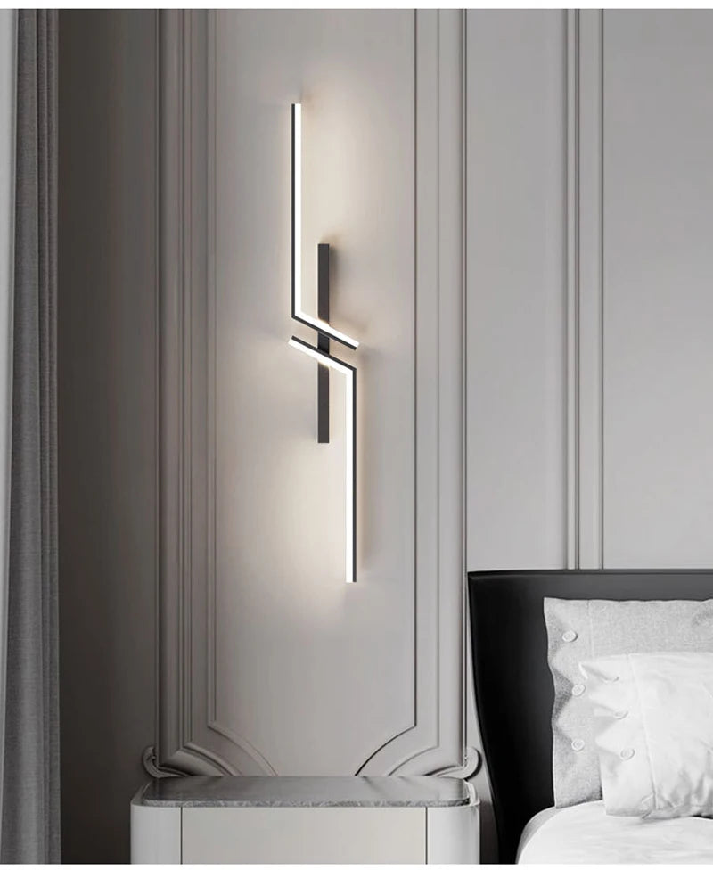 Modern Minimalist LED Wall Light Fixture In Black or Gold