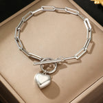 Load image into Gallery viewer, Modern Paperclip Bar Clasp Heart Bracelet
