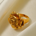 Load image into Gallery viewer, 18k Rose Signet Ring
